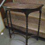 612 2837 CONSOLE TABLE